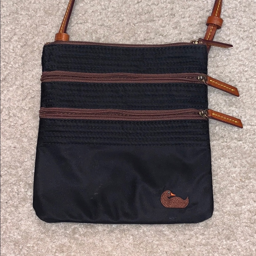 Black dooney & bourke crossbody